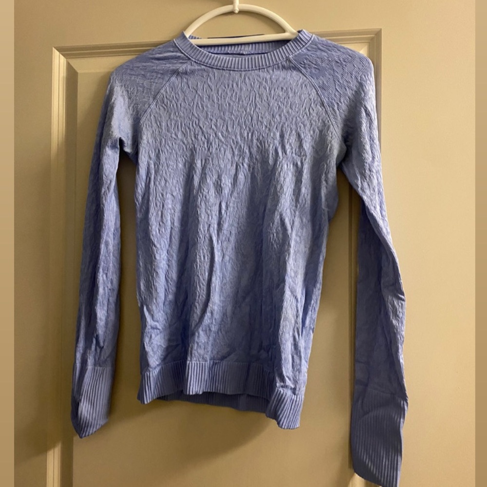 Lululemon top